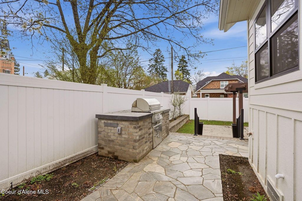 804 E WALLACE AVE, Coeur d'Alene, ID 83814 photo 73