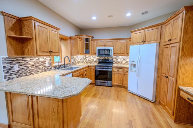 37456 Hallmark Drive, North Branch, MN 55056