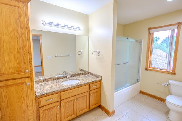 37456 Hallmark Drive, North Branch, MN 55056