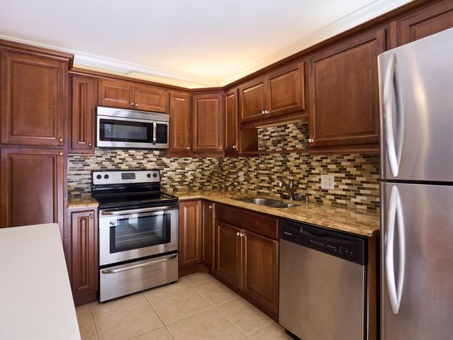 1520 15th Terrace, Palm Beach Gardens, FL 33418