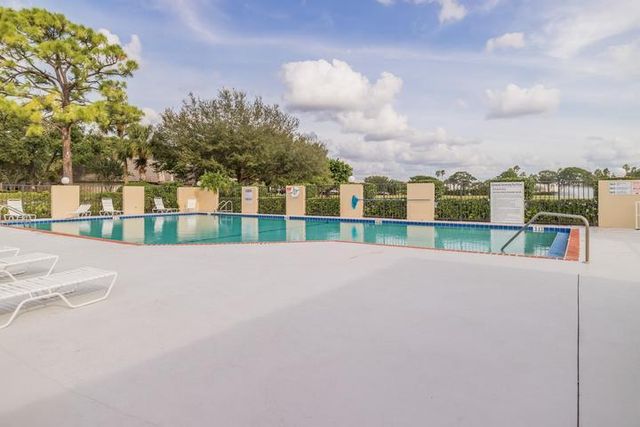1520 15th Terrace, Palm Beach Gardens, FL 33418