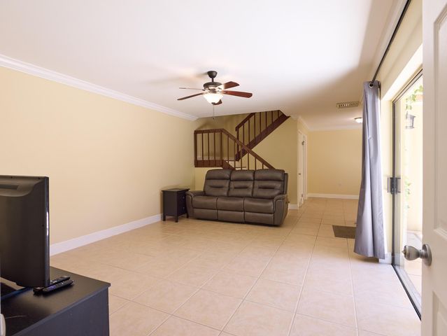 1520 15th Terrace, Palm Beach Gardens, FL 33418