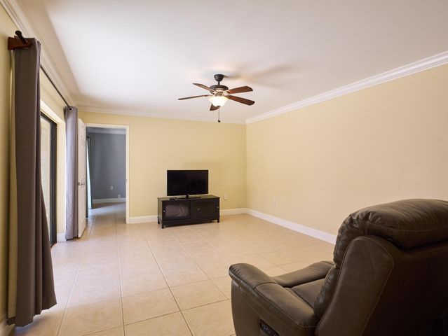 1520 15th Terrace, Palm Beach Gardens, FL 33418