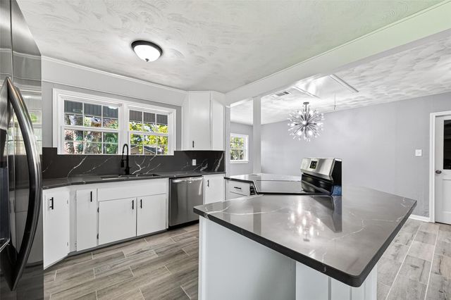 1925 Palm Street, La Marque, TX 77568