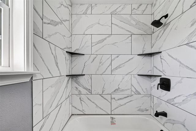 1925 Palm Street, La Marque, TX 77568