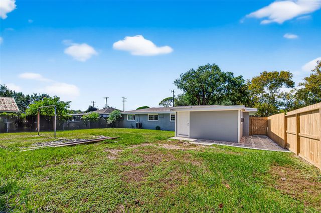 1925 Palm Street, La Marque, TX 77568