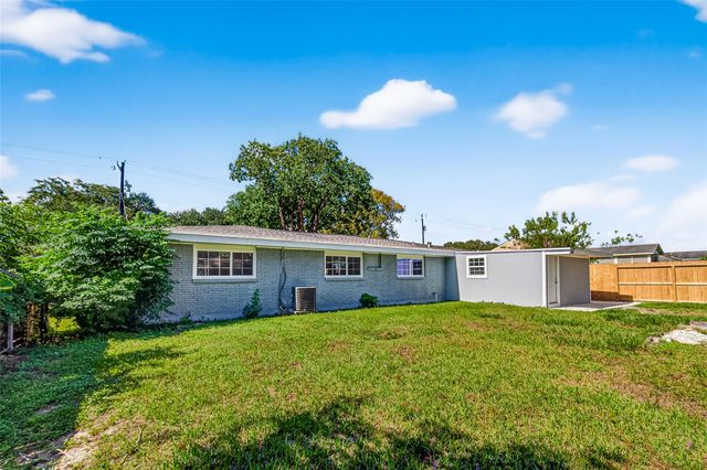 1925 Palm Street, La Marque, TX 77568