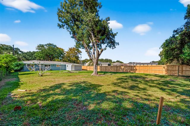 1925 Palm Street, La Marque, TX 77568