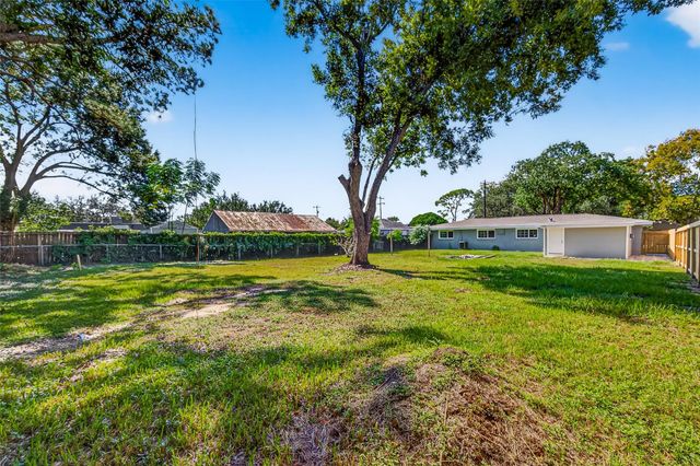 1925 Palm Street, La Marque, TX 77568