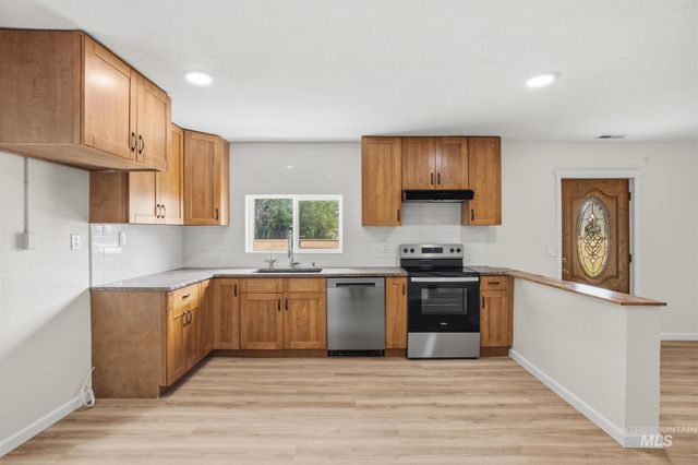 14666 Willis Rd, Caldwell, ID 83607