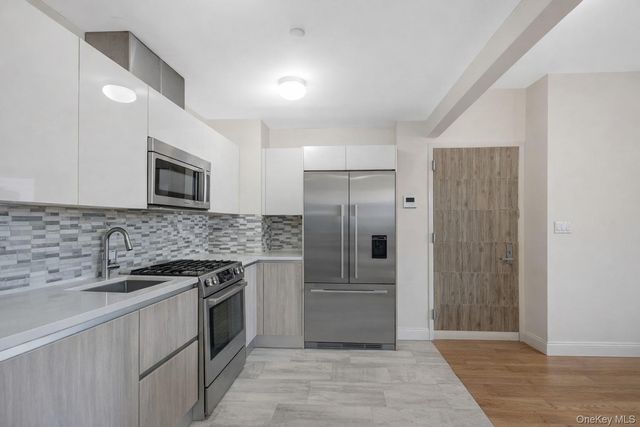 2068 Ocean Avenue 8A, Brooklyn, NY 11230