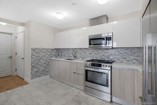 2068 Ocean Avenue 8A, Brooklyn, NY 11230