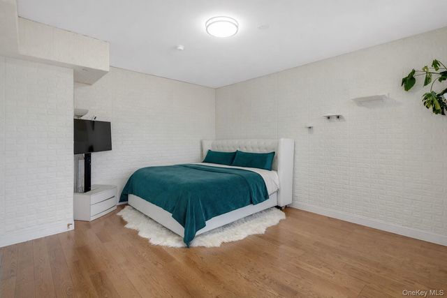 2068 Ocean Avenue 8A, Brooklyn, NY 11230