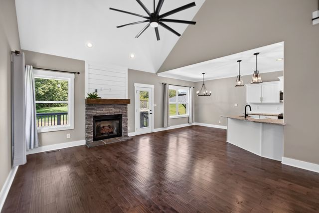 317 Alonzo Pl, Cunningham, TN 37052