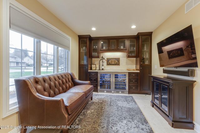 12719 Oneida Woods Trail, Grand Ledge, MI 48837