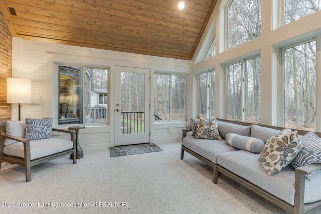 12719 Oneida Woods Trail, Grand Ledge, MI 48837