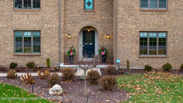 12719 Oneida Woods Trail, Grand Ledge, MI 48837