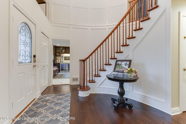 12719 Oneida Woods Trail, Grand Ledge, MI 48837