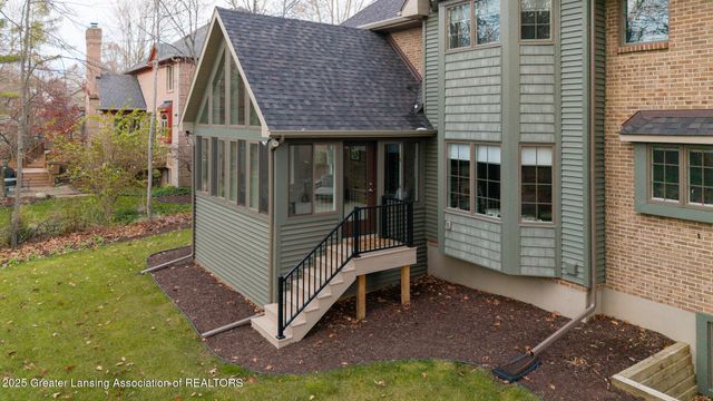 12719 Oneida Woods Trail, Grand Ledge, MI 48837