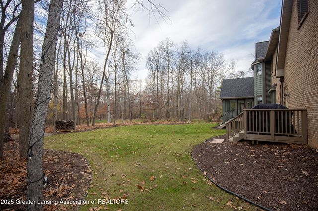 12719 Oneida Woods Trail, Grand Ledge, MI 48837