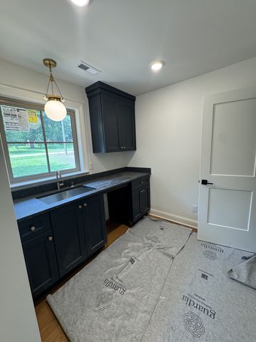 5057 Marc Dr, Nashville, TN 37211