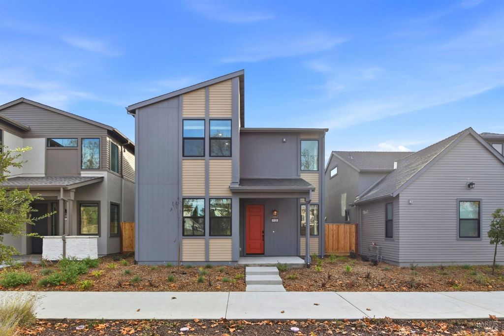 9129 Camino Colegio Rd, Rohnert Park, CA 94928