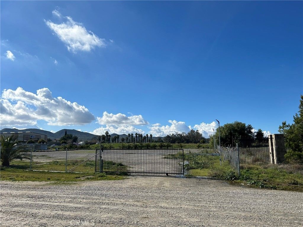 33235 Bailey Park Drive, Menifee, CA 92584 — photo 2