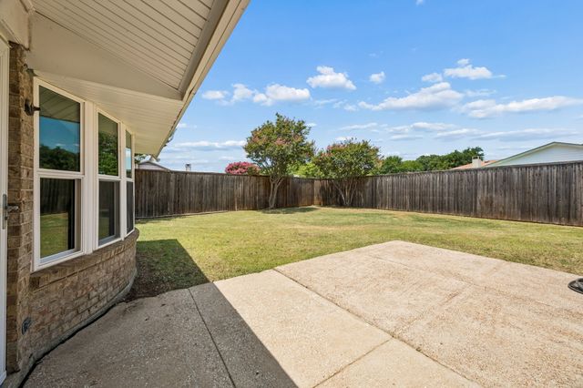 733 Mockingbird Drive, Lewisville, TX 75067