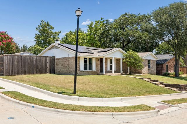 733 Mockingbird Drive, Lewisville, TX 75067