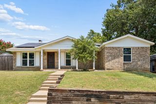 733 Mockingbird Drive, Lewisville, TX 75067