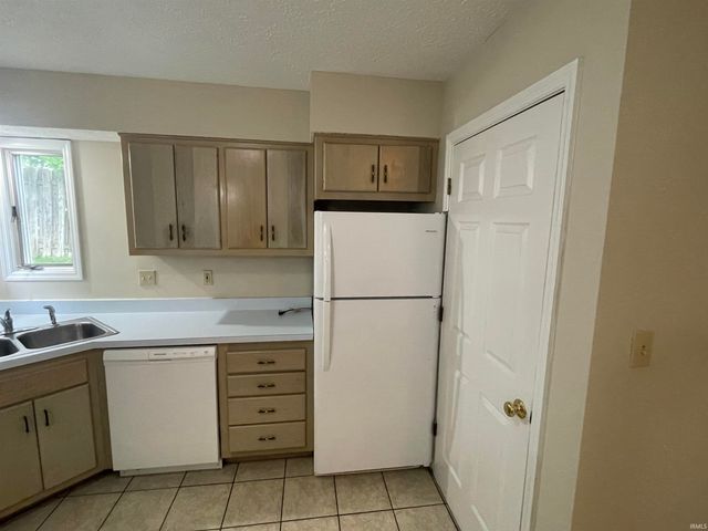 1608 S Highland Avenue, Bloomington, IN 47401