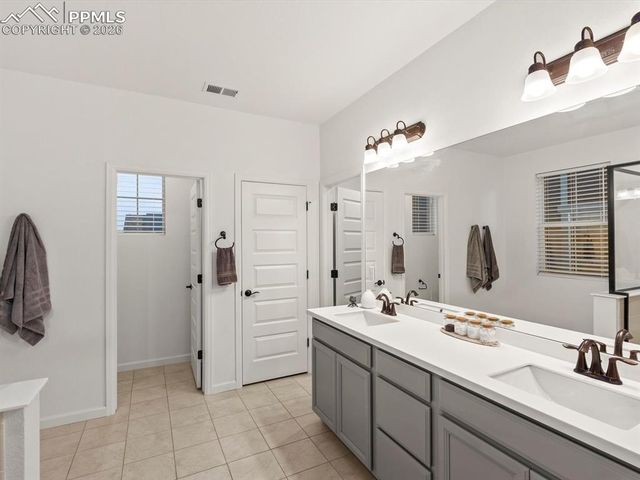 3044 Bivouac Point, Castle Rock, CO 80108