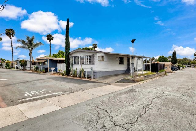 400 Greenfield Dr SPC 101, El Cajon, CA 92021