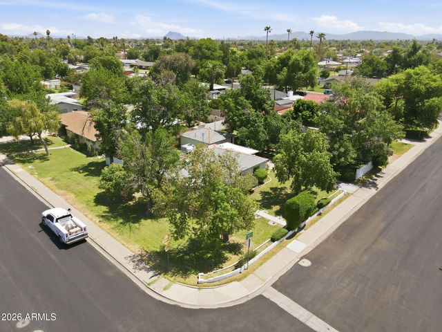 6 N FRASER Drive E, Mesa, AZ 85203