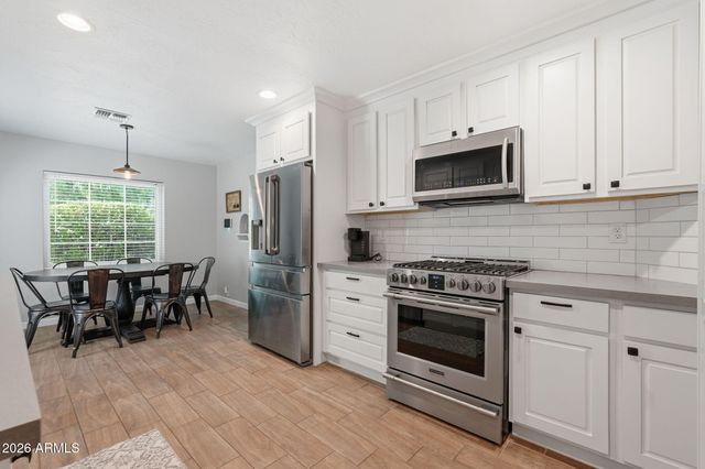 6 N FRASER Drive E, Mesa, AZ 85203