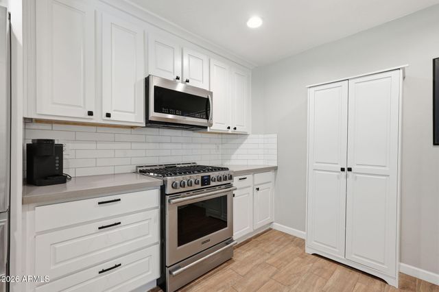 6 N FRASER Drive E, Mesa, AZ 85203