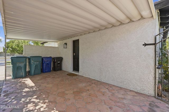6 N FRASER Drive E, Mesa, AZ 85203