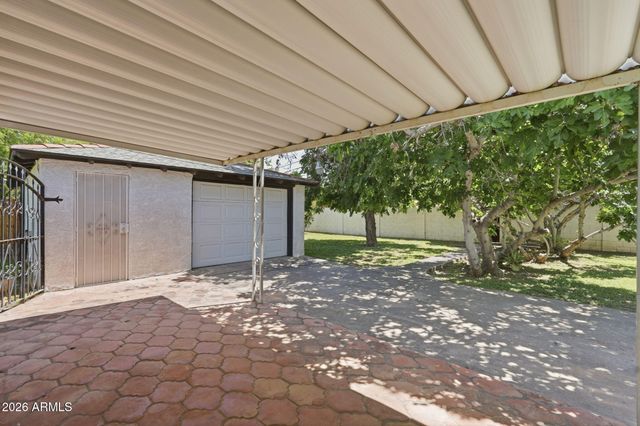 6 N FRASER Drive E, Mesa, AZ 85203