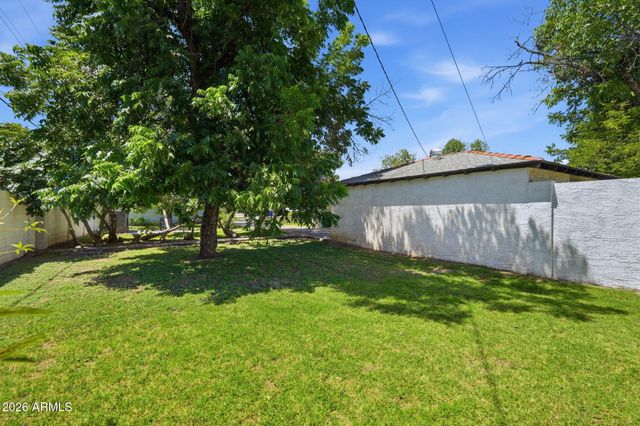 6 N FRASER Drive E, Mesa, AZ 85203