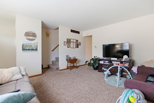 805 S FAIRVIEW RD, Columbia, MO 65203