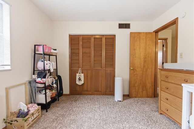 805 S FAIRVIEW RD, Columbia, MO 65203