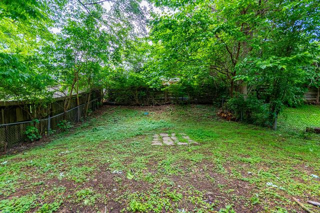 805 S FAIRVIEW RD, Columbia, MO 65203