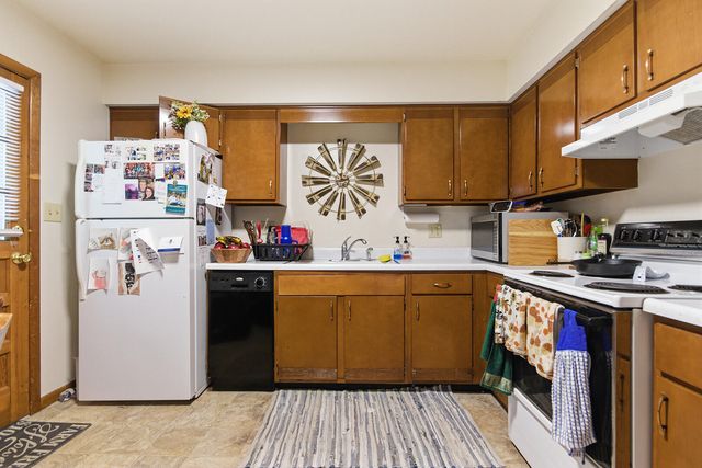 805 S FAIRVIEW RD, Columbia, MO 65203