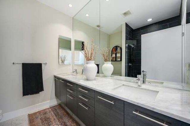 16 N Carpenter Street 4N, Chicago, IL 60607