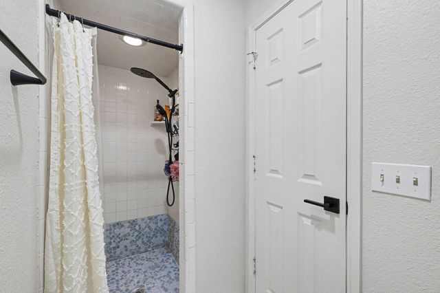 2304 Dove Meadow Court, Grapevine, TX 76051
