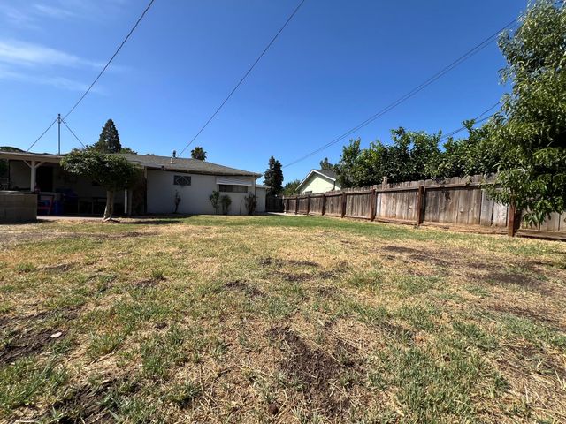 2101 Parr Ave, Modesto, CA 95358