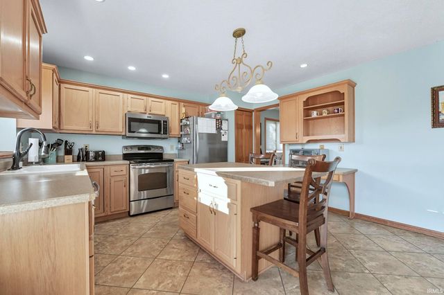 3113 Pinoak Court, Fort Wayne, IN 46814