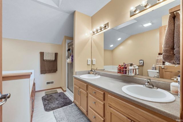 3113 Pinoak Court, Fort Wayne, IN 46814