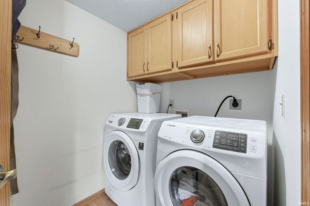 3113 Pinoak Court, Fort Wayne, IN 46814