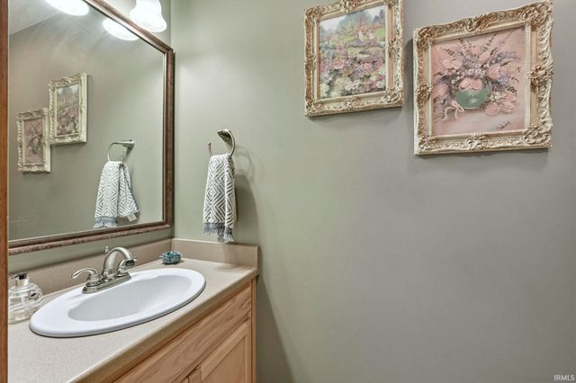 3113 Pinoak Court, Fort Wayne, IN 46814